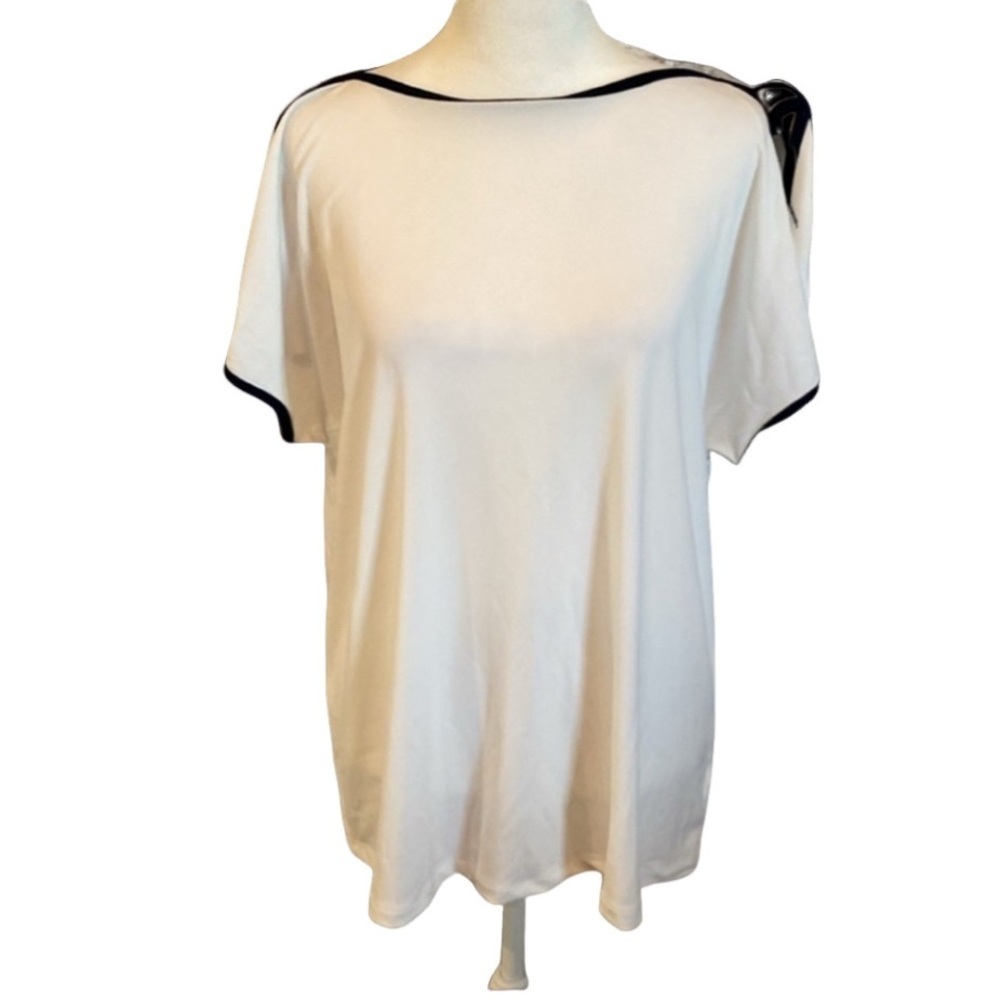 Liz Claiborne short-sleeve blouse. Size L. Off-white & navy trim. Split sleeve.